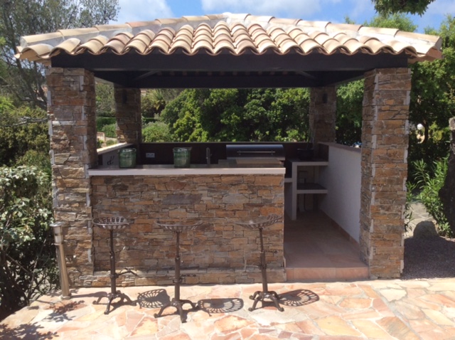  The outdoor kitchen